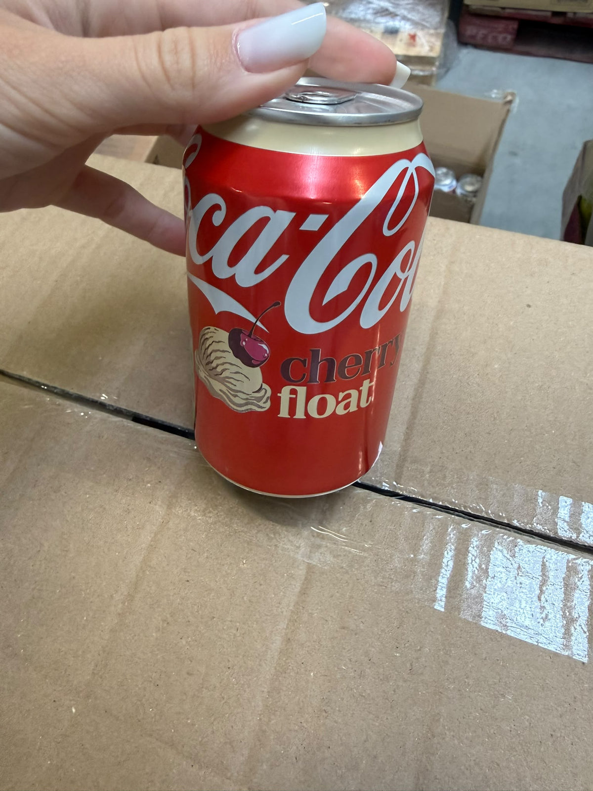 Coca-Cola Cherry Float, 330 ml